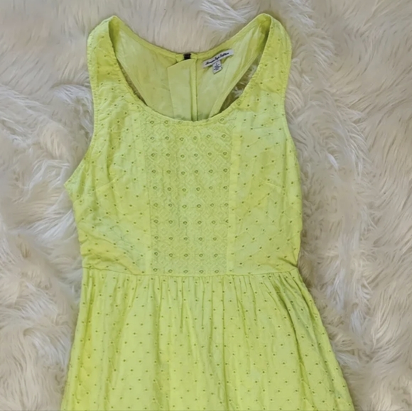 AEO Eyelet Cut Out dress - Picture 7 of 10